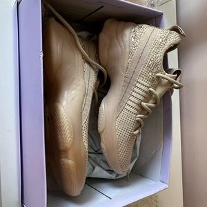 Steve madden size 6 sparkly tennis shoes